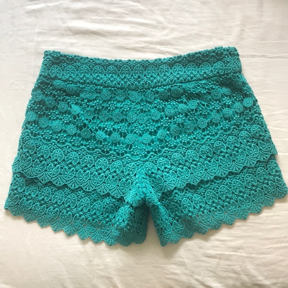 TEAL LACE SHORTS - Picture 3 of 4